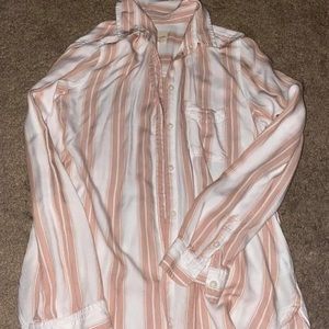 American Eagle Button-Up